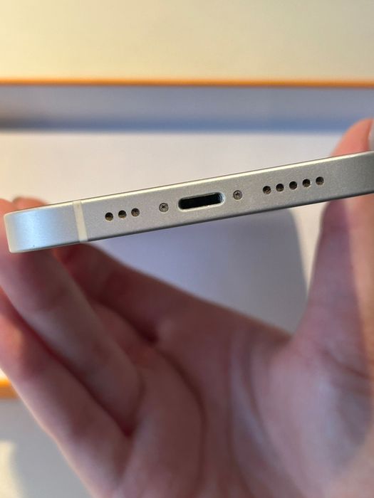 Iphone 12 128GB bom estado geral, vidro traseiro partido+capa incluída