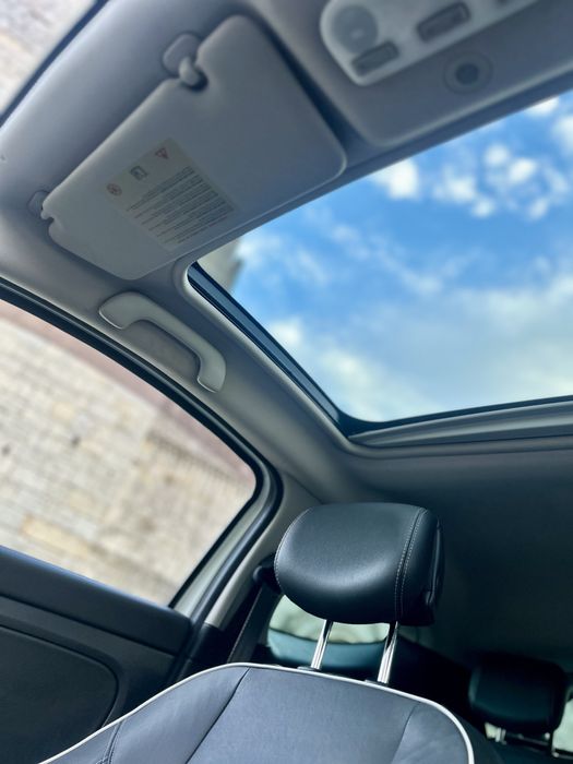 Renault Megane Coupe - Bose Edition - full extras