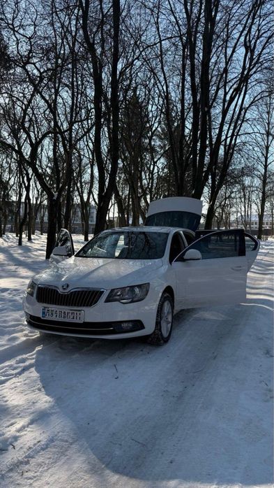 Skoda Superb 2014 VIN TMBAB43T1EB301075 фото оголошення 5 з 19