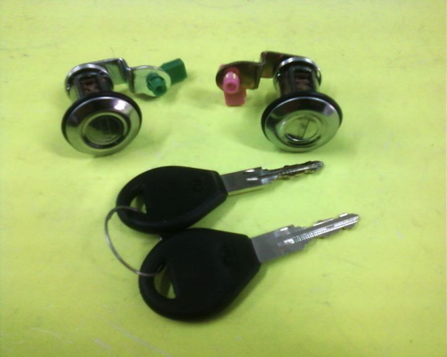 jogo canhões portas com chaves nissan pickup d21 1986-1997 NOVO