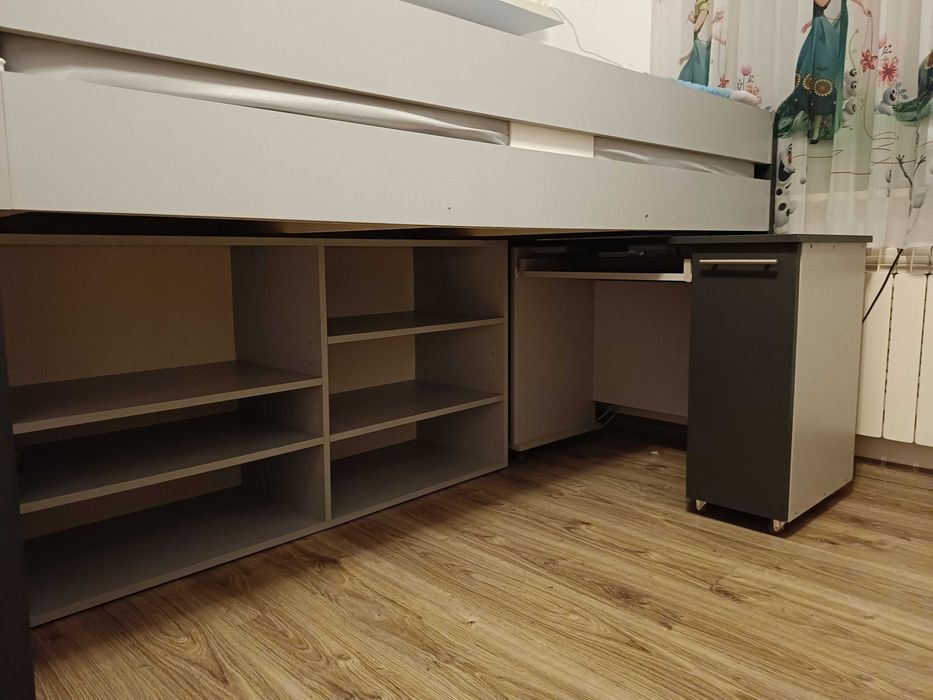 Sprzedam łóżko piętrowe