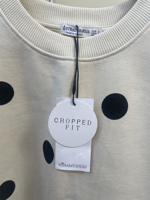 Кофта Stradivarius.