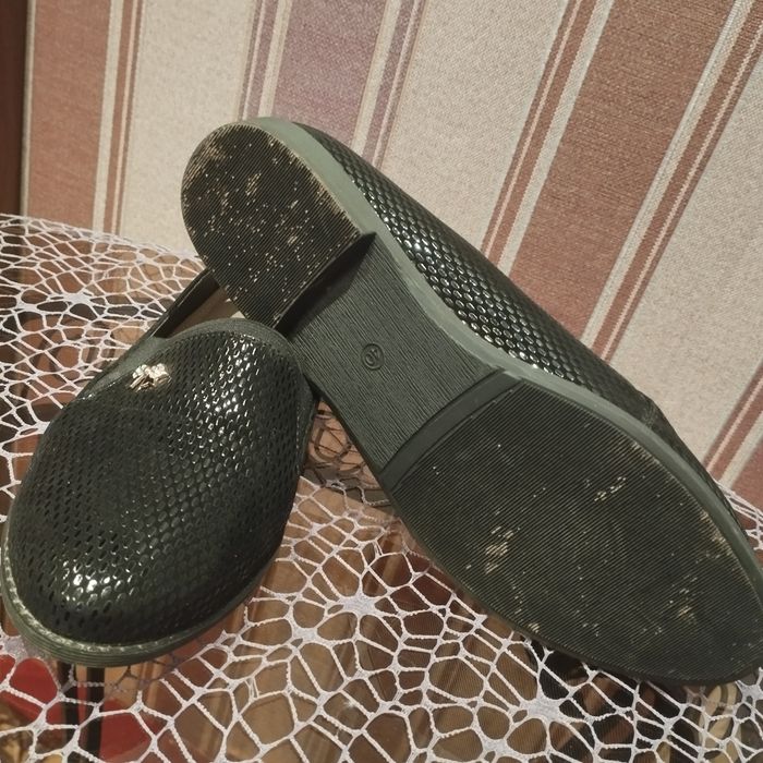 Туфлі  на низькій підошві