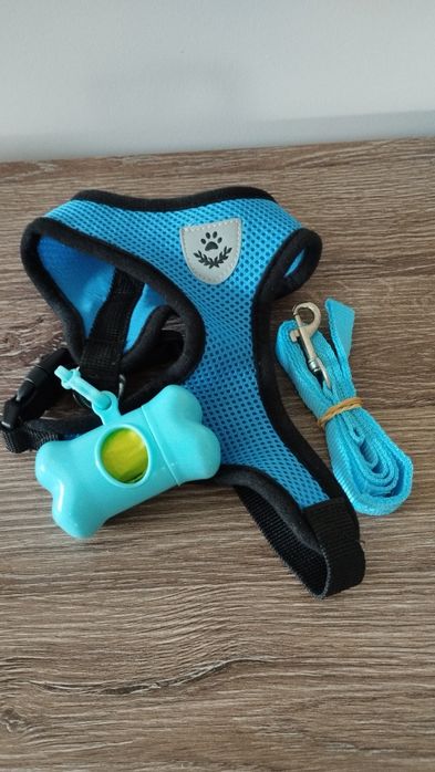 Duas trelas+ camisola de lã.