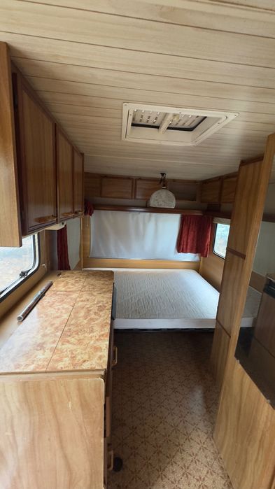 Caravana vintage em ótimo estado