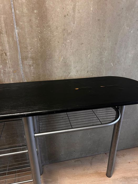 Mesa Alta de Cozinha / Balcão de Bar com Prateleiras