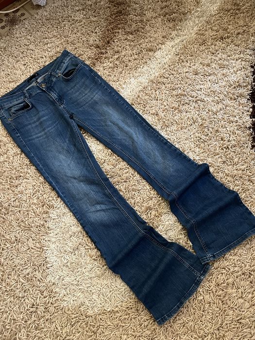 Джинсы Bootcut