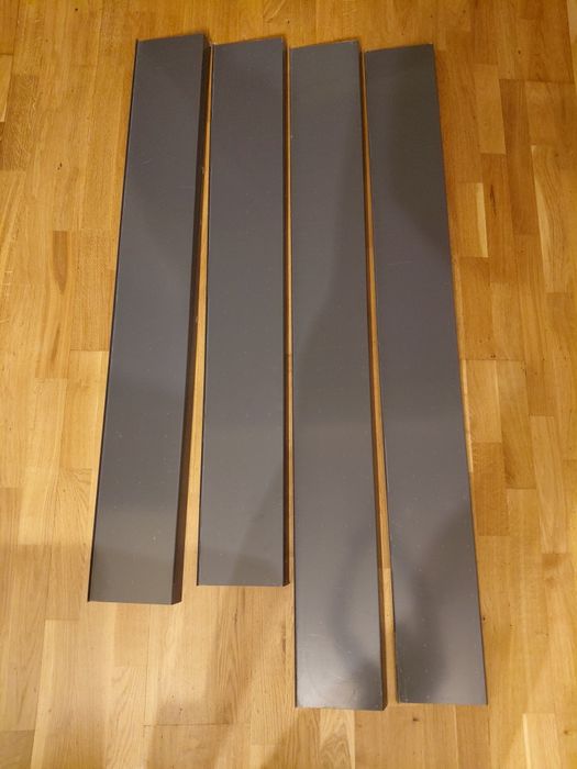 Parapet  metalowy zewnętrzny