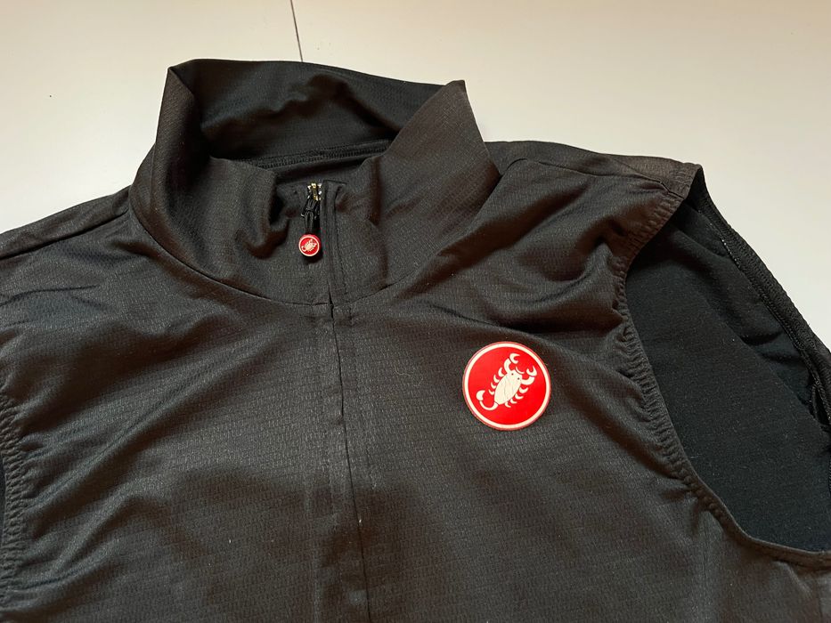 Kamizelka kolarska Castelli rosso corsa ocieplana