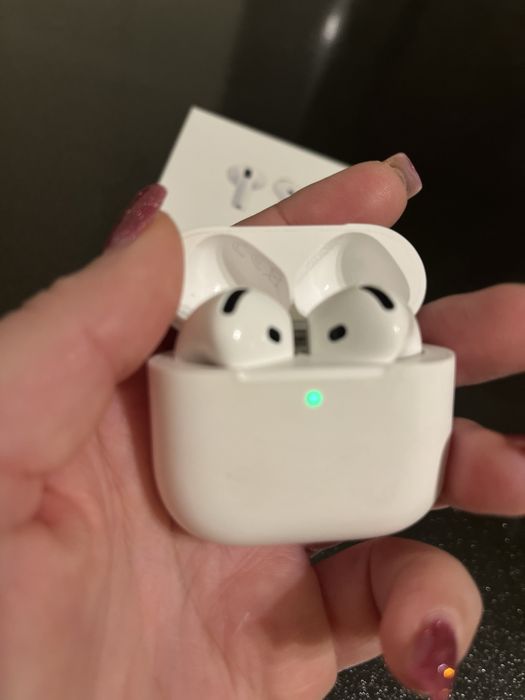 Продам навушники Airpods 4(з шумоізоляцією)