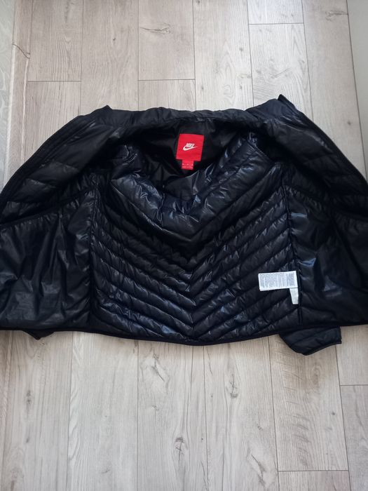 Продам микропуховик Nike