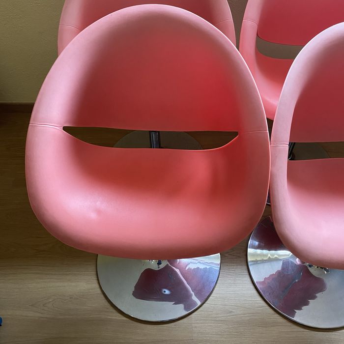 Conjunto Cadeiras Elevatorias Vermelhas Usadas