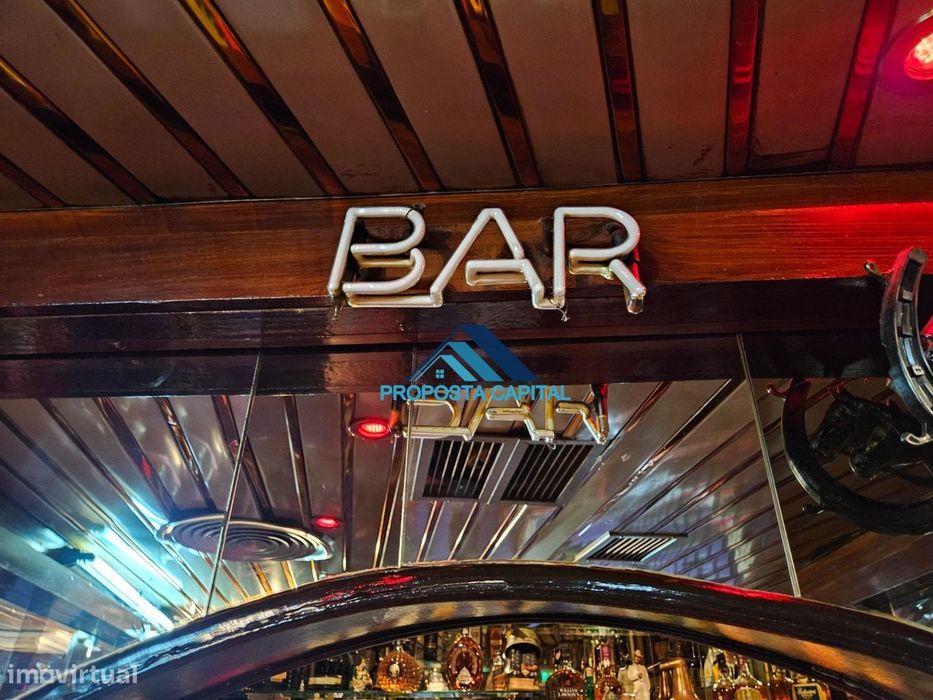 Bar em pleno funcionamento