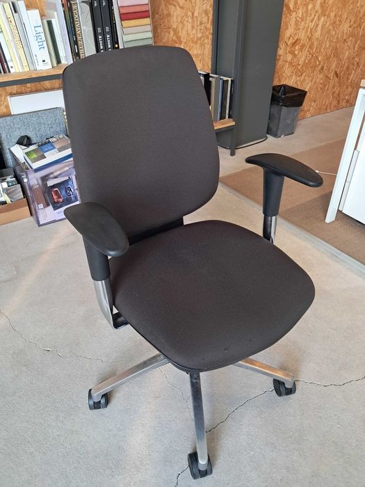 Cadeira de Escritório Ergonómica com Rodas