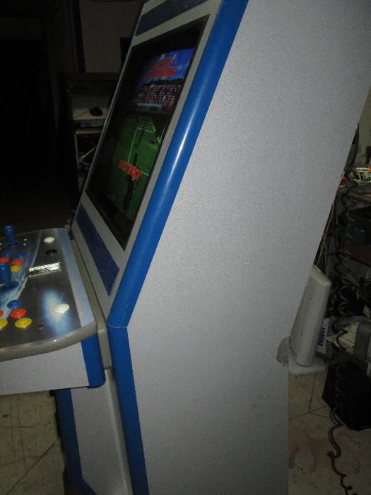 Máquina arcade original virtual striker 2