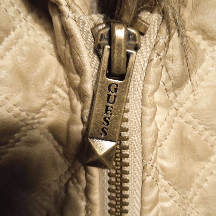 Kurtka GUESS z ekoskory