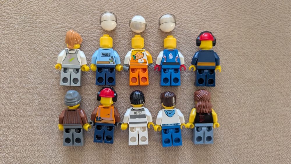 10 Minifiguras Lego City com acessórios