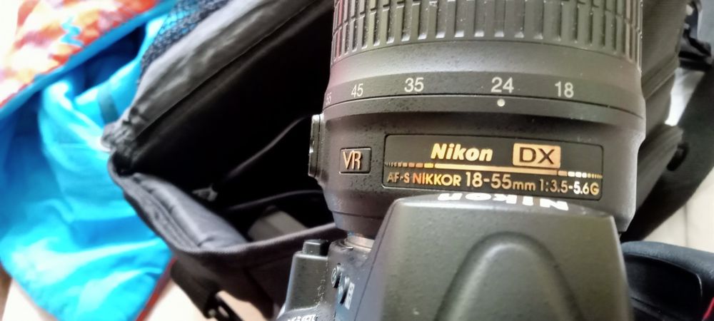 Nikon D 5000 body + obiektyw