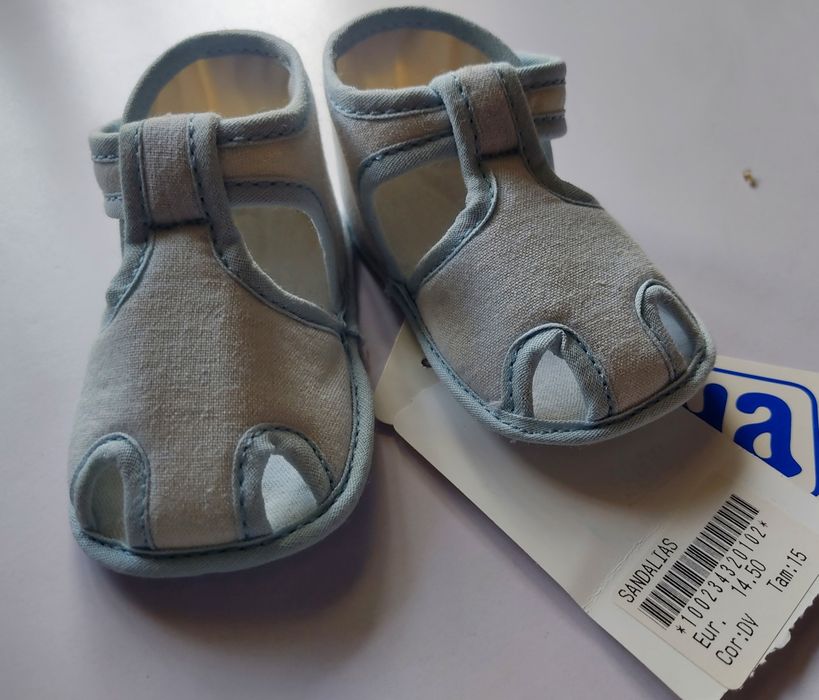 Sapatos e sandálias bebé