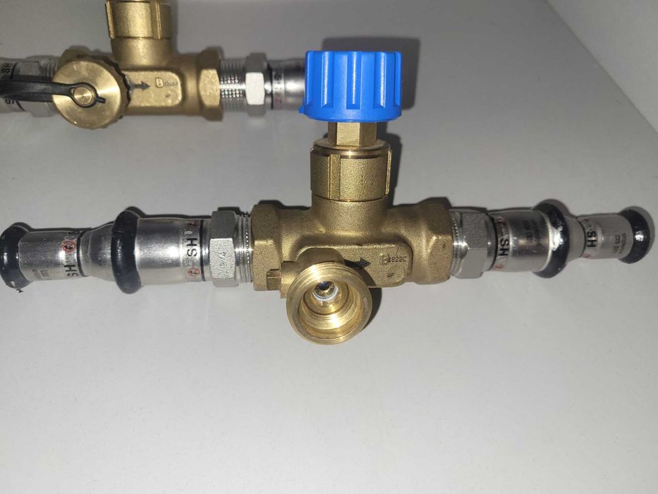 2x zawór bezpieczeństwa kv 2,5 dn20 CW617n Wrocław