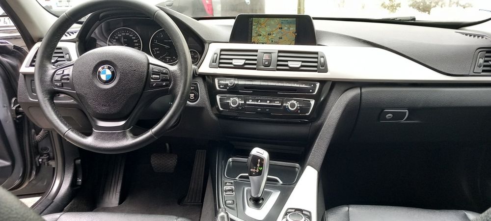BMW 318D Touring Auto Nacional