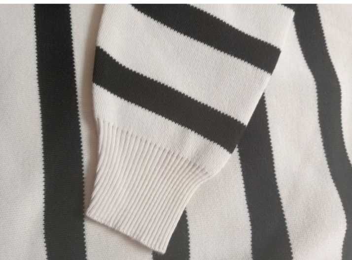 Трикотажний костюм.