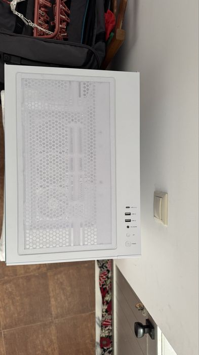 C3T500 Gabinete ATX Torre Média de Vidro