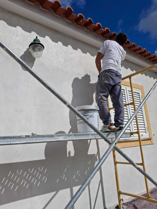 Pintura de interior e exterior.