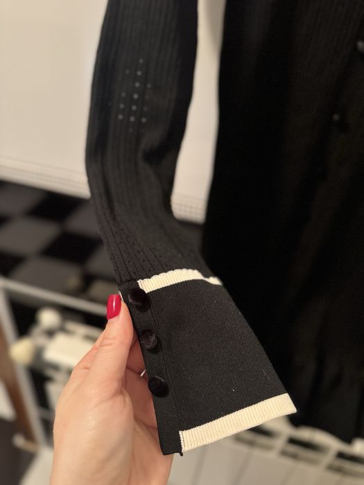 Сукня , плаття  чорного кольору