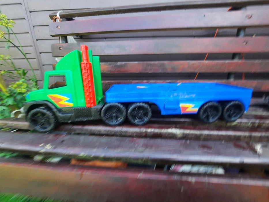 Laweta duża koloru niebieskiego zielonego