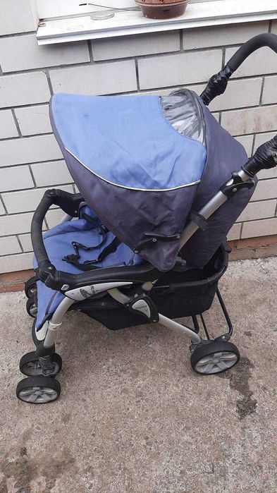 недорого,вживана дитяча коляска Piuma,стан робочий,майже задовільний