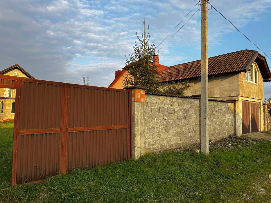 Продається 2 будинки в смт. Буштино