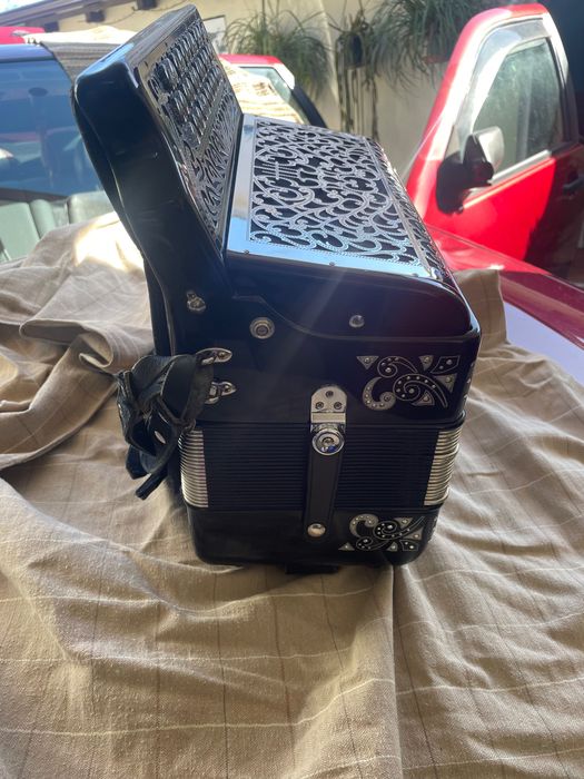 Vendo Concertina da Famosa Marca Dinobafetti