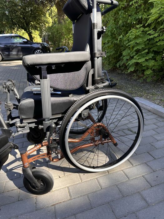 Wózek inwalidzki INOVYS EVO