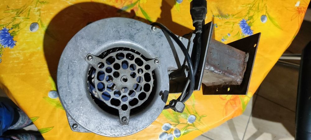 Silnik elektryczny dmuchawa