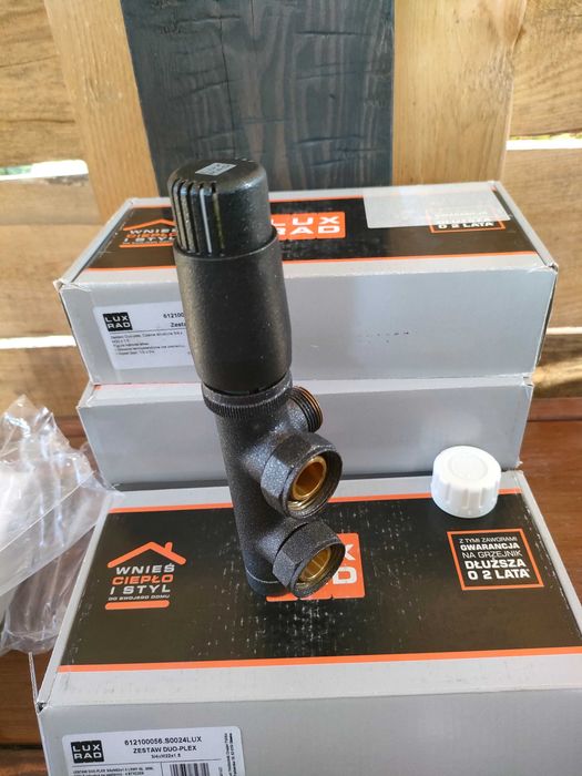 Termostaty grzejnikowe luxrad duo plex