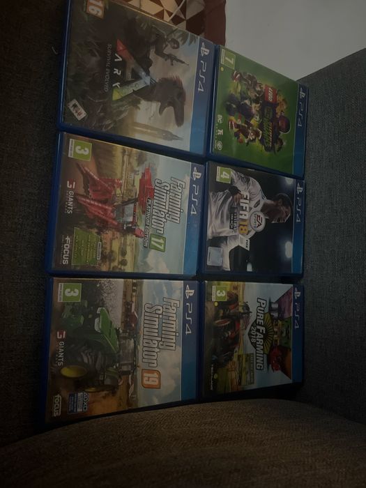 São seis jogos da PS4