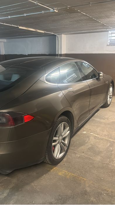 Tesla model s P90D 830 cavalos