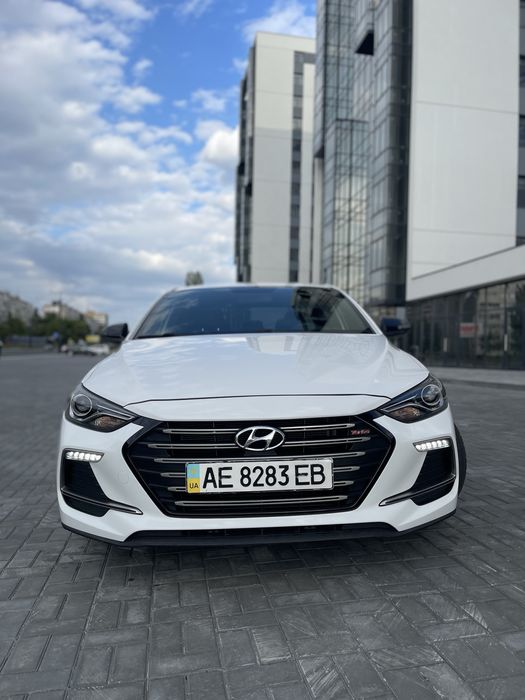 Hyundai Elantra Sport  2018 White 1.6L turbo