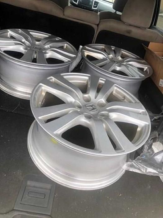 Диски колісні Honda Pilot 3 поштучно оригінал 18X8J стан дуже хороший!