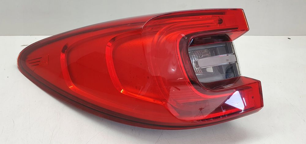 Renault kadjar lampa lewy tył tylna w błotnik led 265552478r