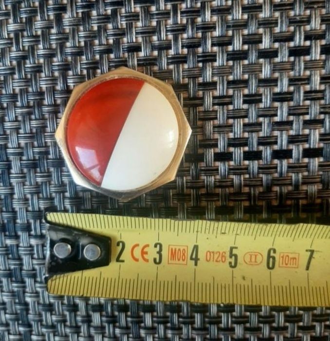 Брошка, затискач для хустки