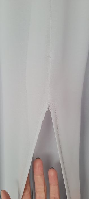 Sprzedam długą szarą suknię rozm.38