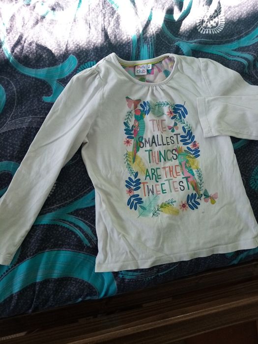 Светрики по 5 - 25 грн,