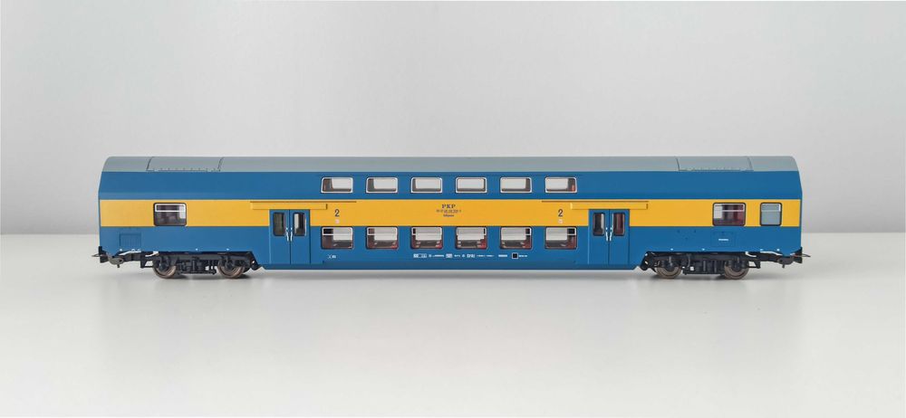 Model piętrowego wagonu Bdhpumn, PKP, Piko, H0, -3