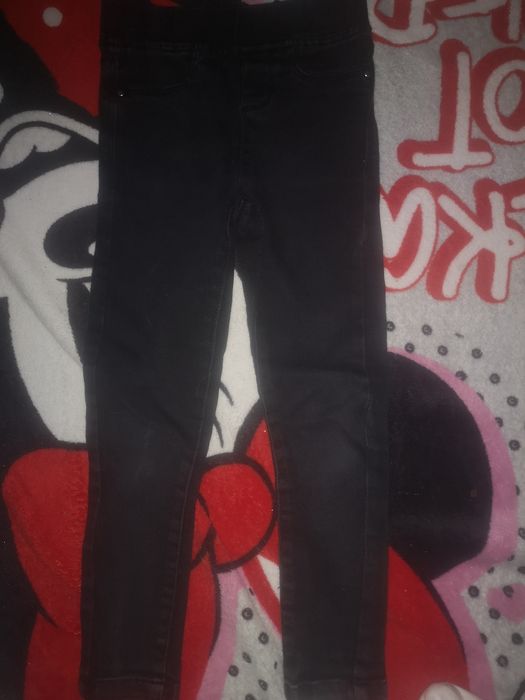 Spodnie yeans czarne 116