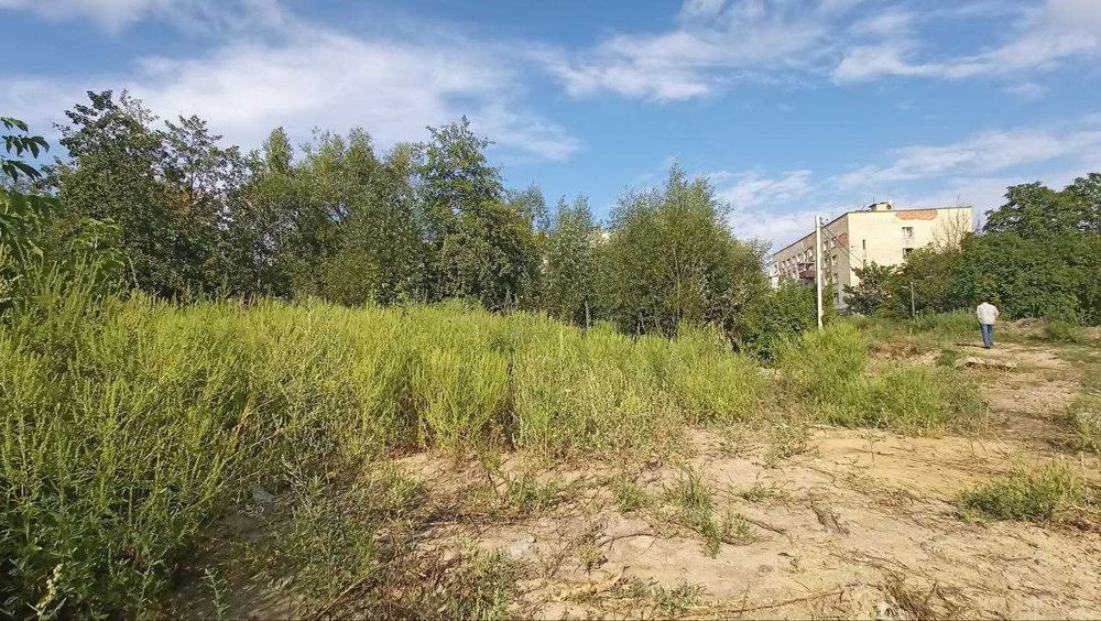 Продаж ділянки 20 с майже в центрі міста