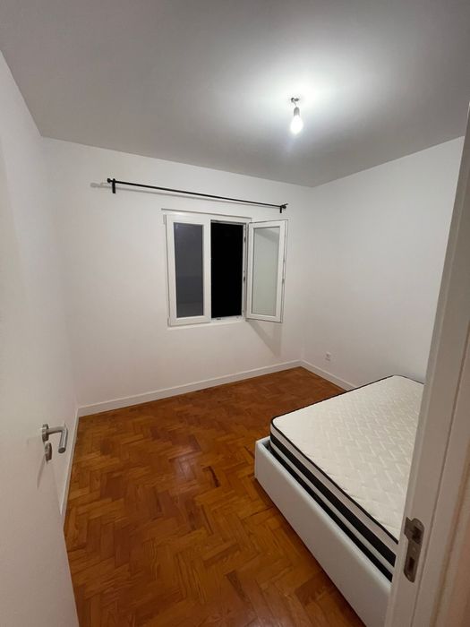 Quarto individual para arrendar. Entrada imediata