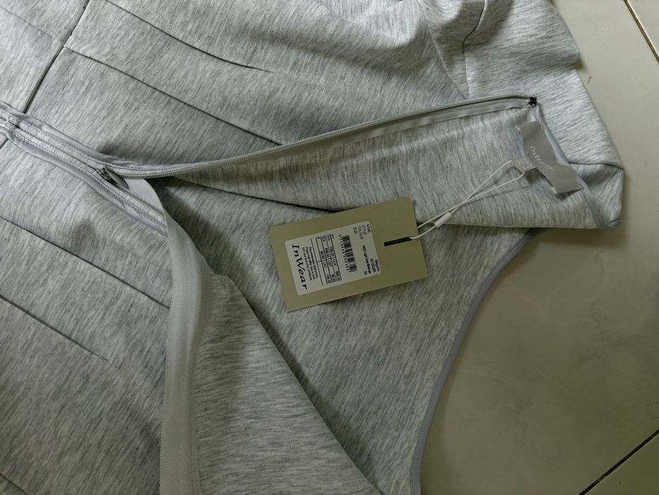 Sukienka tuba. Nowa z metką.