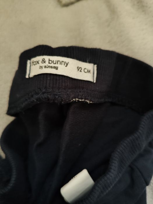 Bluzka długi rękaw Psi patrol i spodnie dresowe C&A rozm. 92